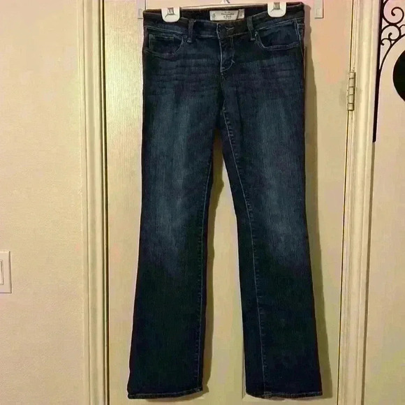 Abercrombie &Fitch jeans - Picture 1 of 3
